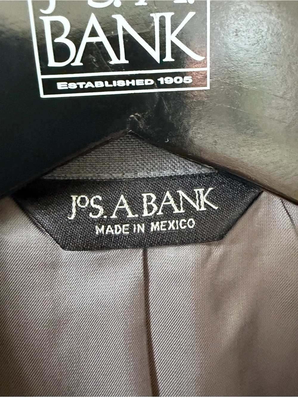 Jos. A. Bank Gray Two-Button suit 38R/32
